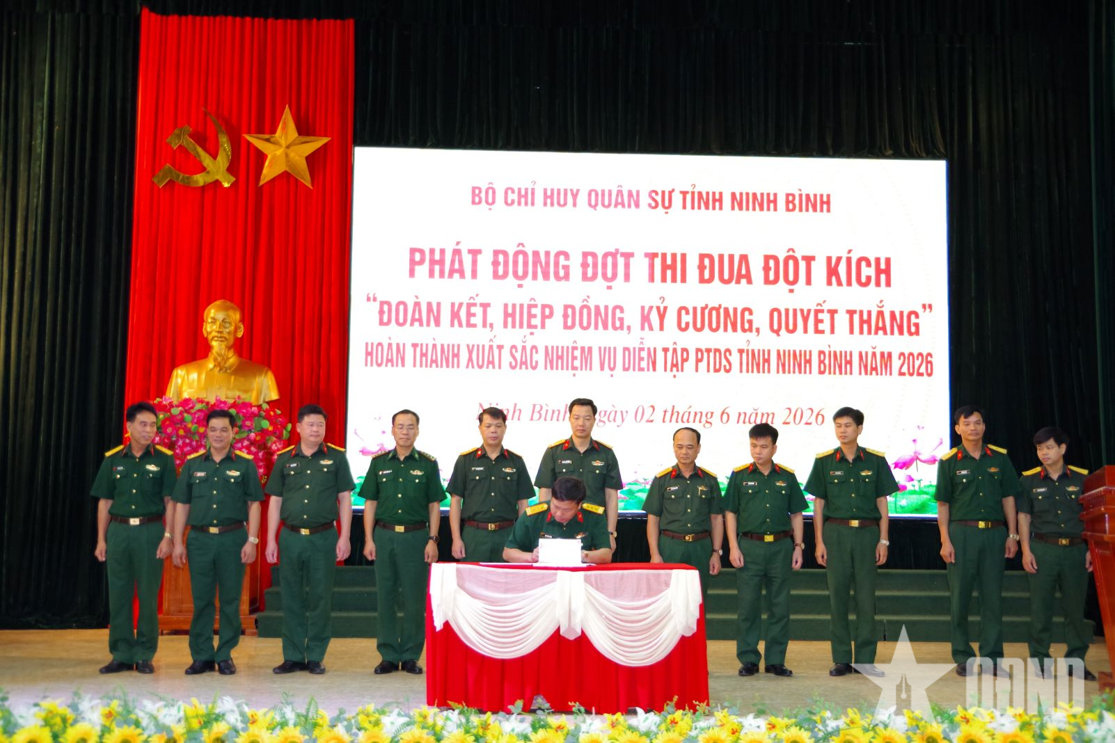 Bộ CHQS tỉnh Ninh Bình phát động thi đua đột kích

